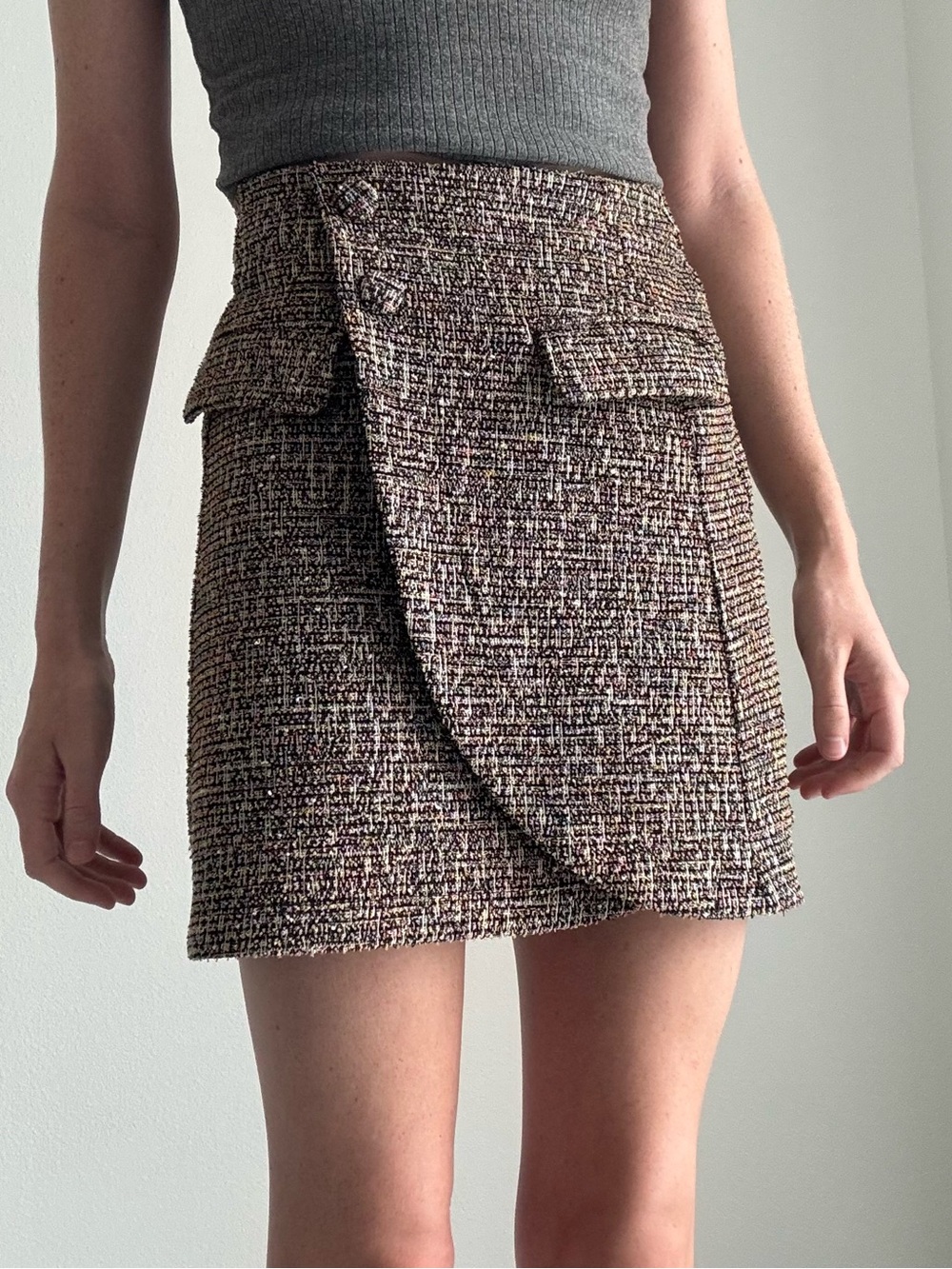 Women’s preppy tweed mini skirt